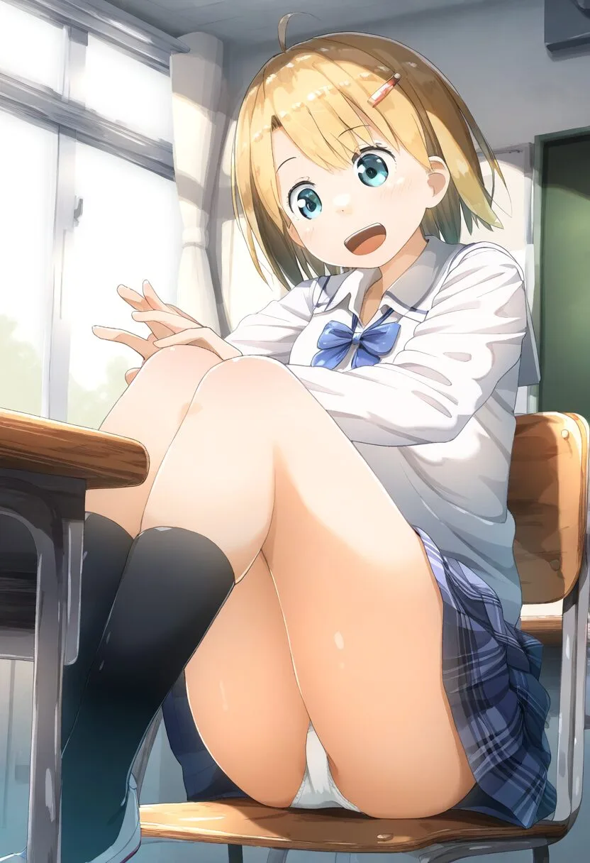 活発な金髪女子はパンツ見えちゃってる