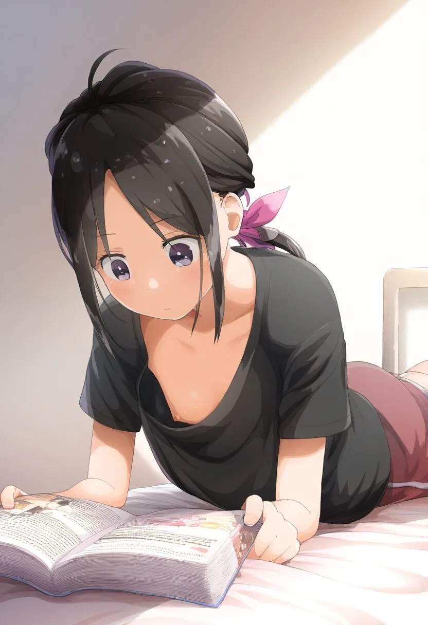 本を読む黒髪ポニーテール女子